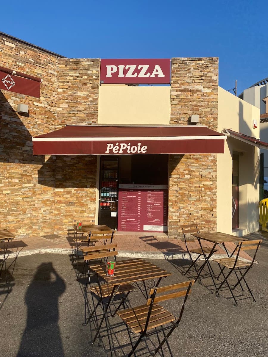 Devanture de la boulangerie-pâtisserie Pépiole, 70 avenue Franklin Roosevelt, Le Cannet